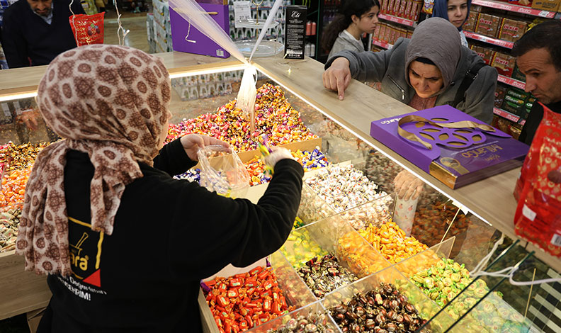 Konya’da Bayram için alışveriş telaşı başladı