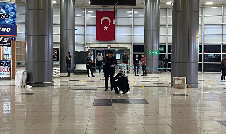 Terminalde silahlı kavga: 10 yaralı