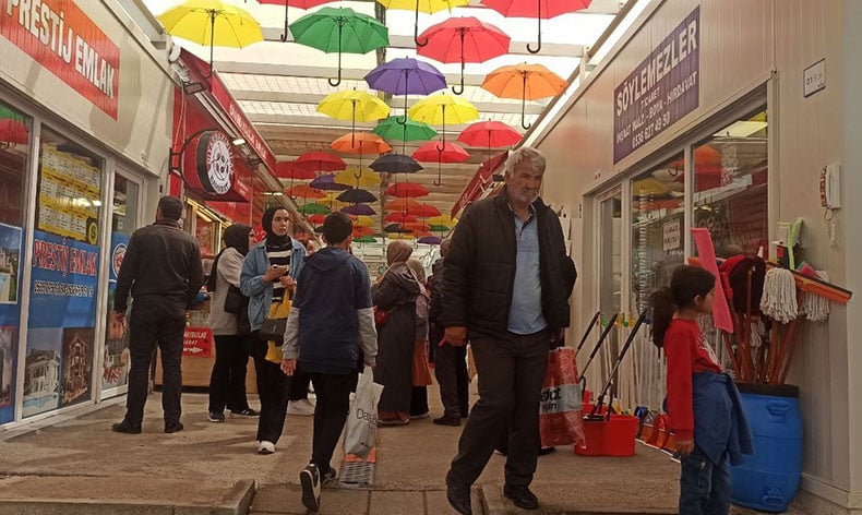 Malatya’da konteyner çarşılarda yoğunluk yaşanıyor