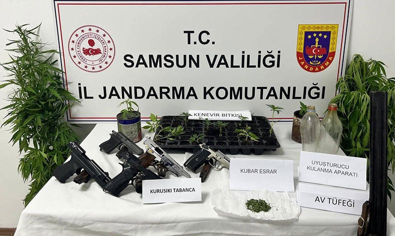 Jandarma 2 kişiyi uyuşturucu ile yakaladı