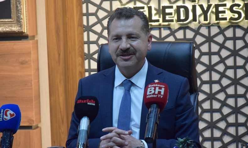 Balıkesir’de Yücel Yılmaz veda etti