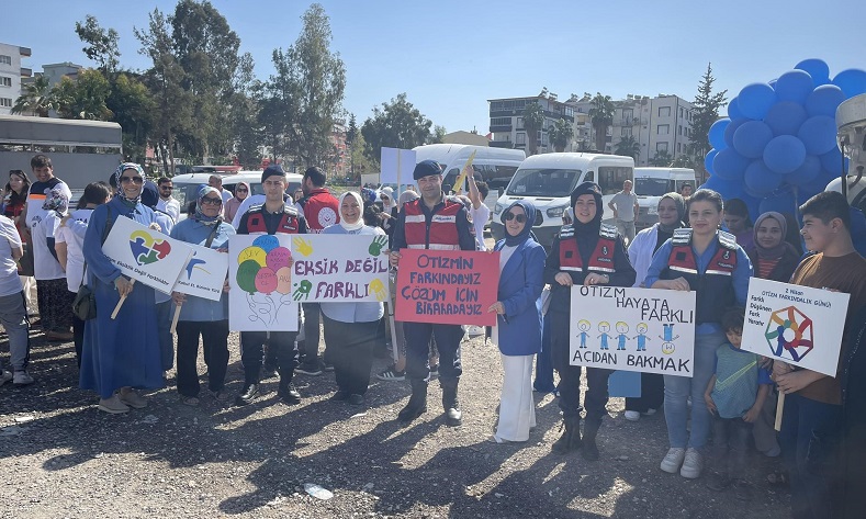 Osmaniye’de dünya otizm farkındalık günü yürüyüşü