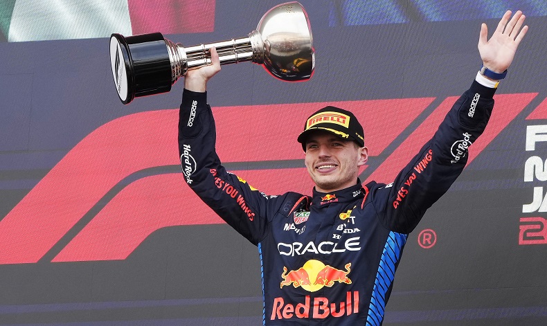 Japonya Grand Prix’sini Max Verstappen kazandı