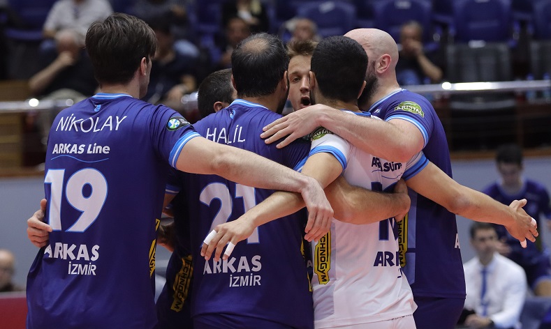 Efeler Ligi: Arkas Spor: 2 – Spor Toto: 3