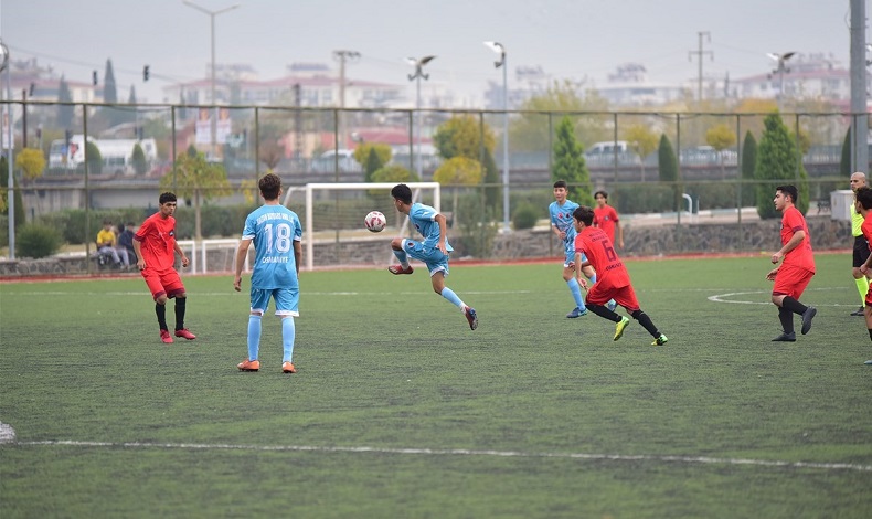 Futbolda yarı final heyecanı Denizli’de yaşanacak