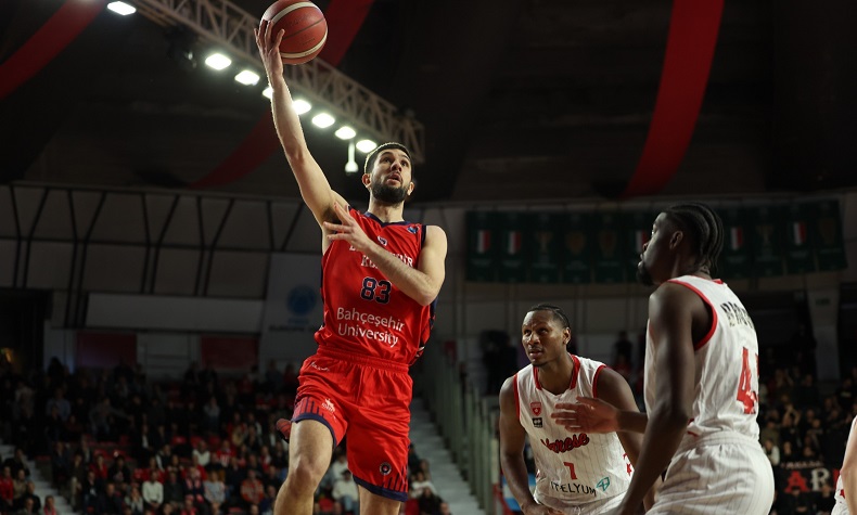 Bahçeşehir Koleji, FIBA Europe Cup final ilk maçında Almanya deplasmanında