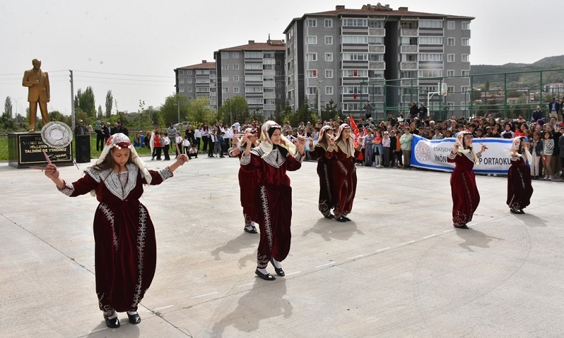 İnönü İlçesi’nde 23 Nisan coşkusu