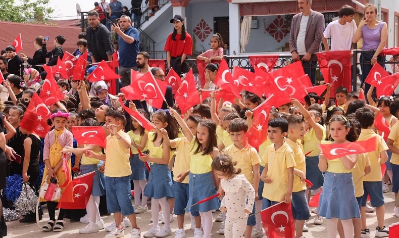 Çayırova’da 23 Nisan coşkusu yaşandı