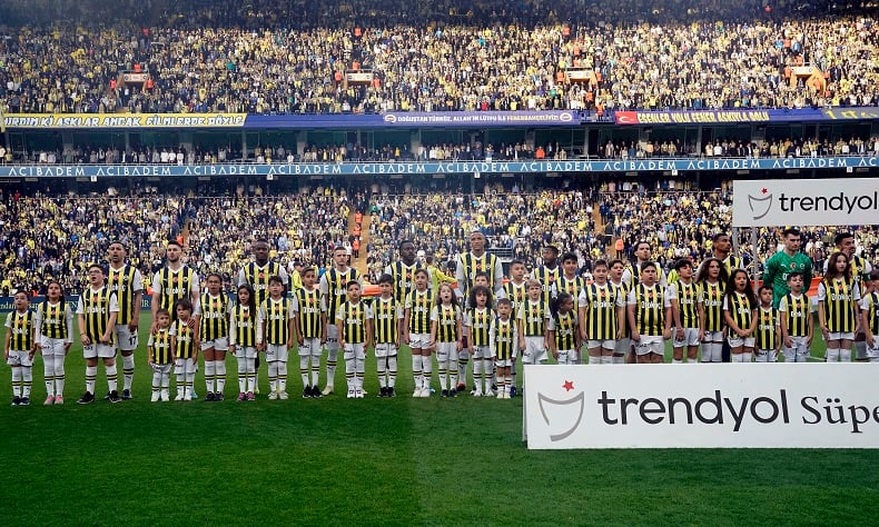 Fenerbahçe 10 yıllık şampiyonluk hasretini sonlandırmak istiyor