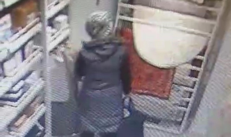 Hırsızı çaldığı ürünlerin alarmları ele verdi
