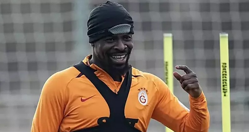 Galatasaray’lı sağ bek Beşiktaş’a önerildi