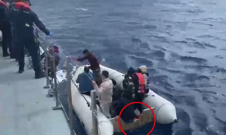 Yunanistan ölüme terk etti