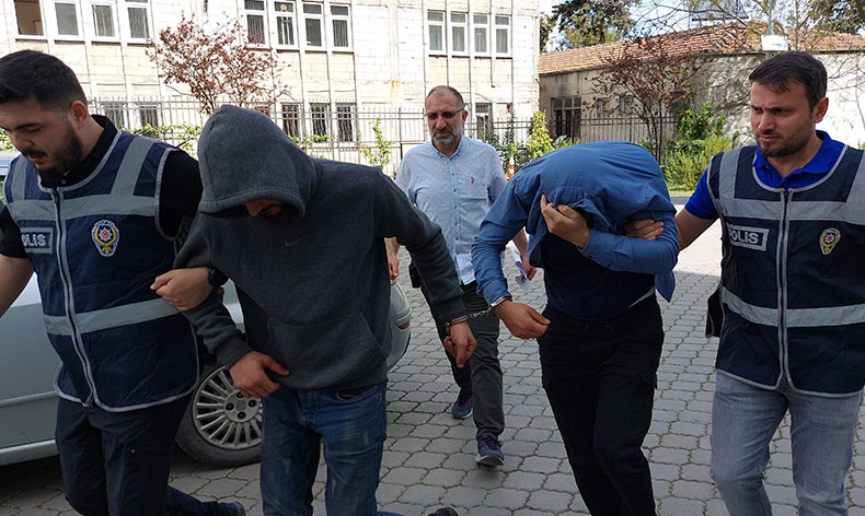 Polis motosiklet hırsızlarını taktıkları kask sayesinde yakaladı