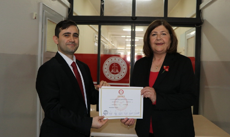 Çifteler’in yeni başkanı mazbatasını aldı