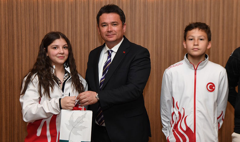 Şampiyon sporculardan Erkan Aydın’a ziyaret