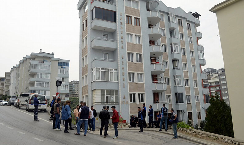 Bursa Mudanya’da dayanıksız siteye tahliye kararı