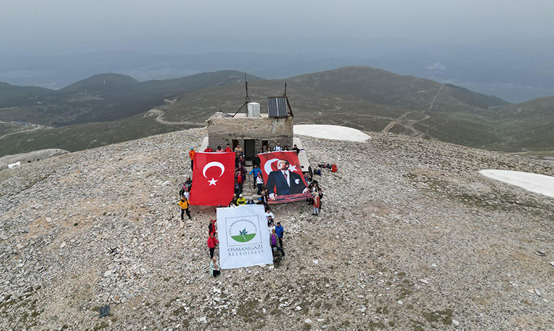 Osmangazili dağcılar Uludağ’ın zirvesinde