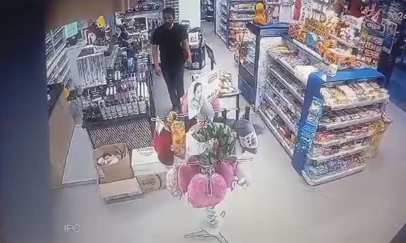 Akaryakıt istasyonundan hırsızlık güvenlik kameralarına yansıdı