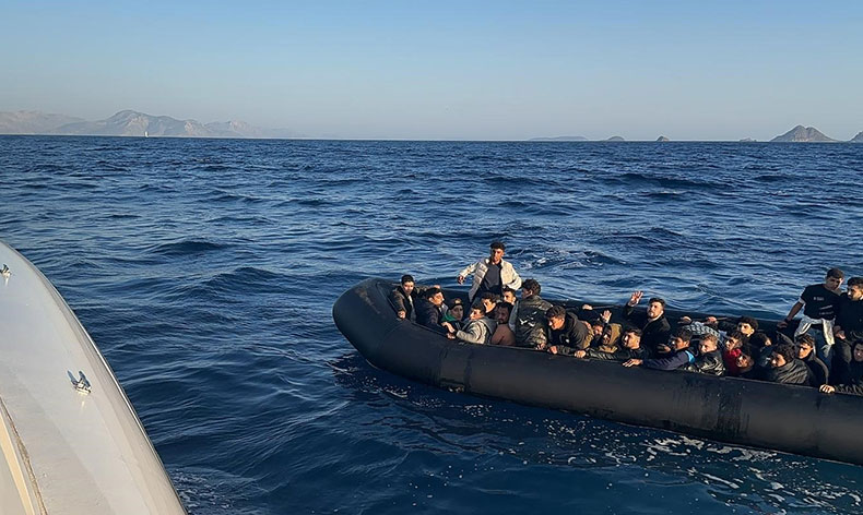 Bodrum’da 10’u çocuk 32 düzensiz göçmen kurtarıldı