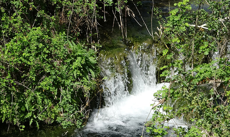 Ilıca Şelalesi turizme kazandırılmayı bekliyor