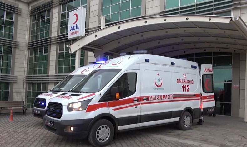 Yemek molası veren tır şoförüne araç çarptı
