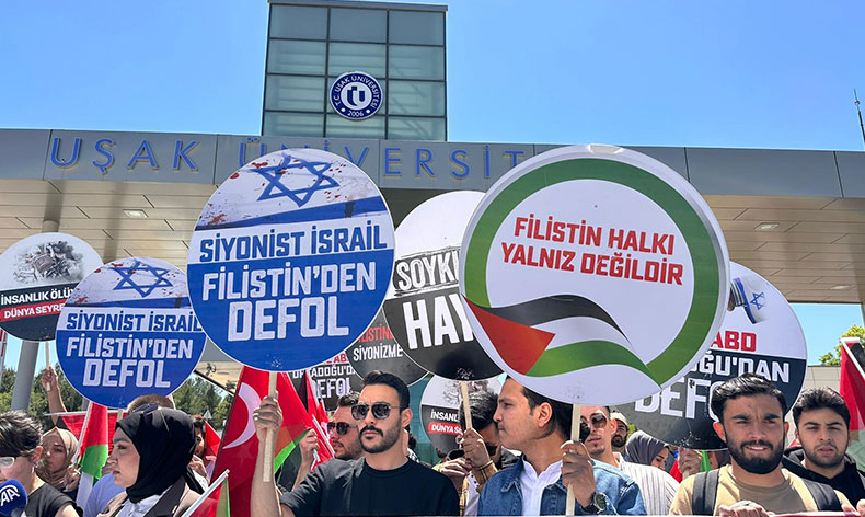 Uşak Üniversiteli öğrencilerden Filistin’e destek