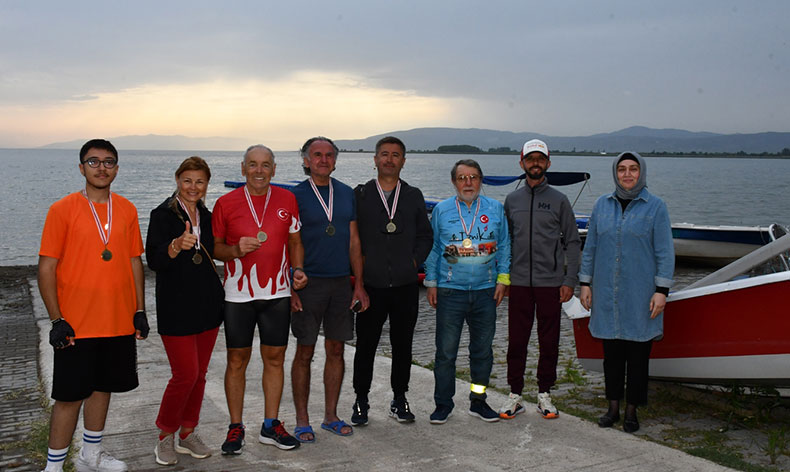 İznik’te anlamlı triatlon