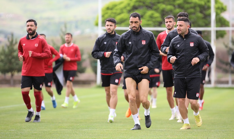 Sivasspor’da neşeli idman