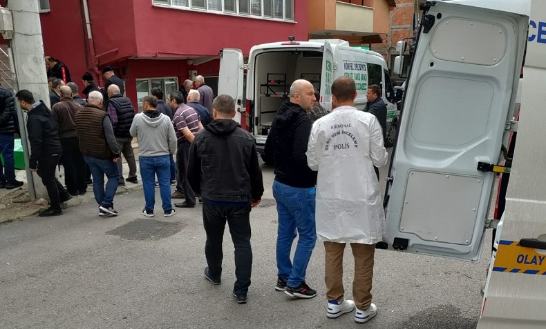 Evinin bodrum katında ölü halde bulundu