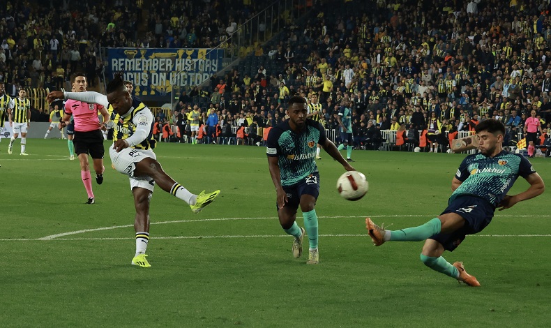 Fenerbahçe’de Michy Batshuayi, bu sezon 24. golüne ulaştı