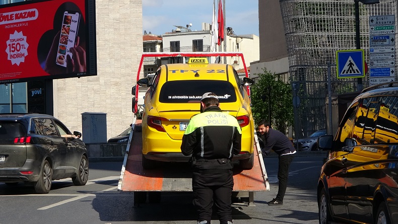 Taksilere araç içi kamera denetimi