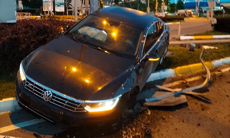 Cadde ortasında refüje çıktı