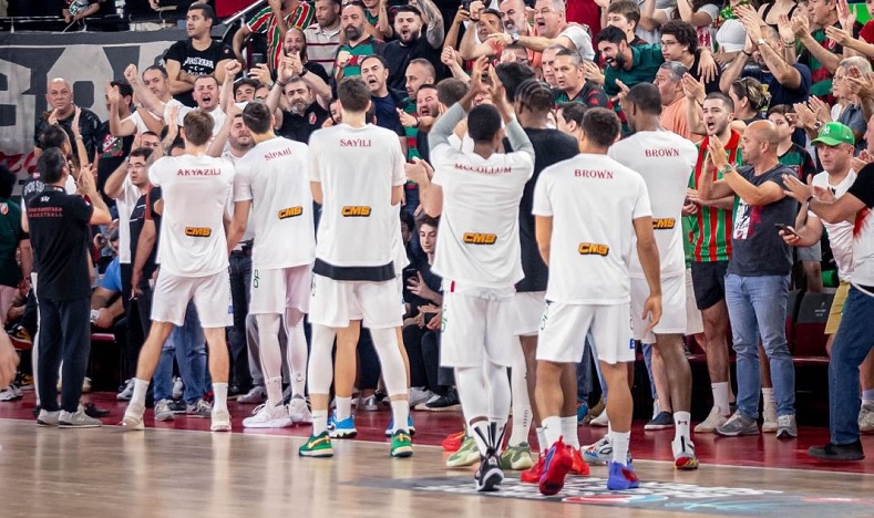 P. Karşıyaka, yarı finalde İstanbul dışındaki tek takım