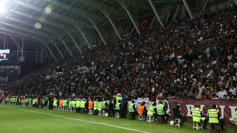 Elazığ tarihinin seyirci rekoru kırıldı