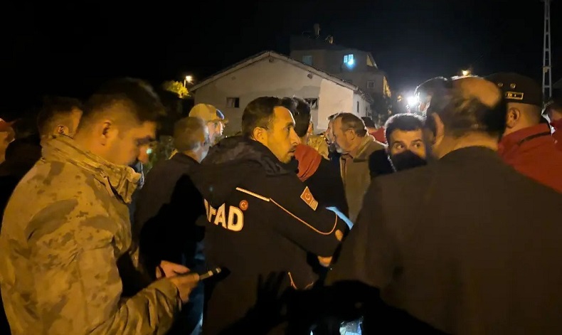 Refahiye’de kaybolan çocuğu AFAD ve jandarma ekiplerince bulundu