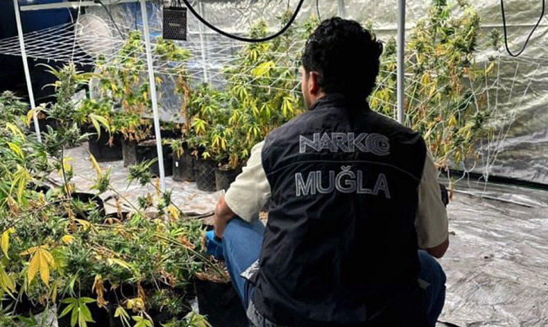 Uyuşturucu operasyonlarında 2 gözaltı