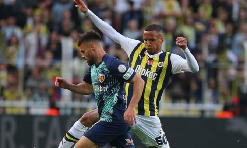 Fenerbahçe’de Rodrigo Becao cezalı duruma düştü