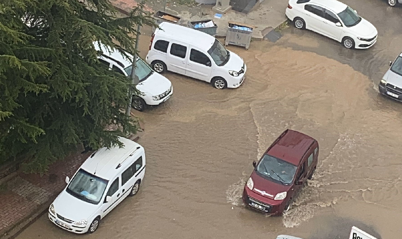 Elazığ’da dolu ve sağanak etkiliydi