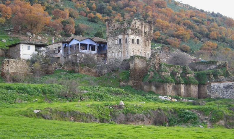 "Arpaz Kulesi’nin yıkılmasını mı bekleyeceğiz?"