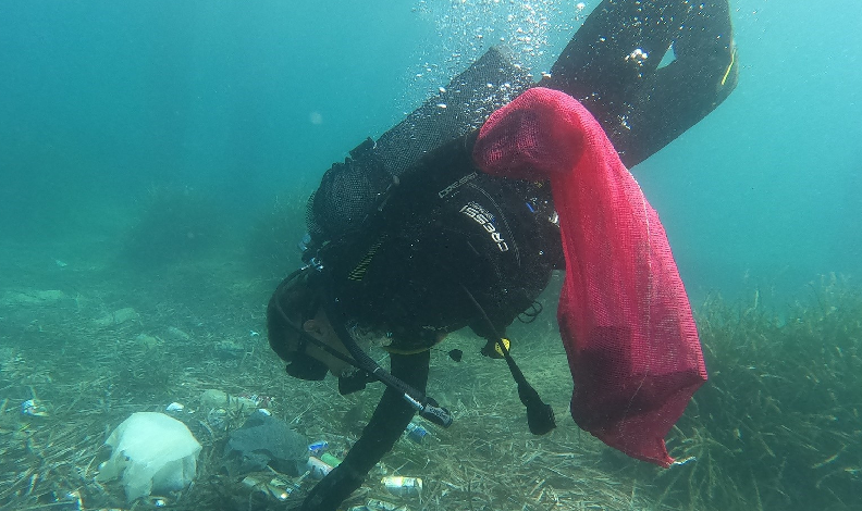 Deniz dibi temizliği yapıldı
