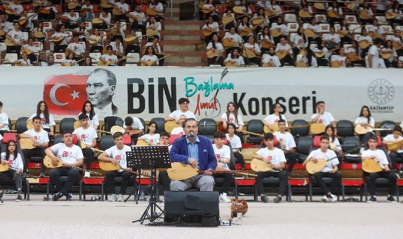 ‘Bin Bağlama Bin Umut’ konseri