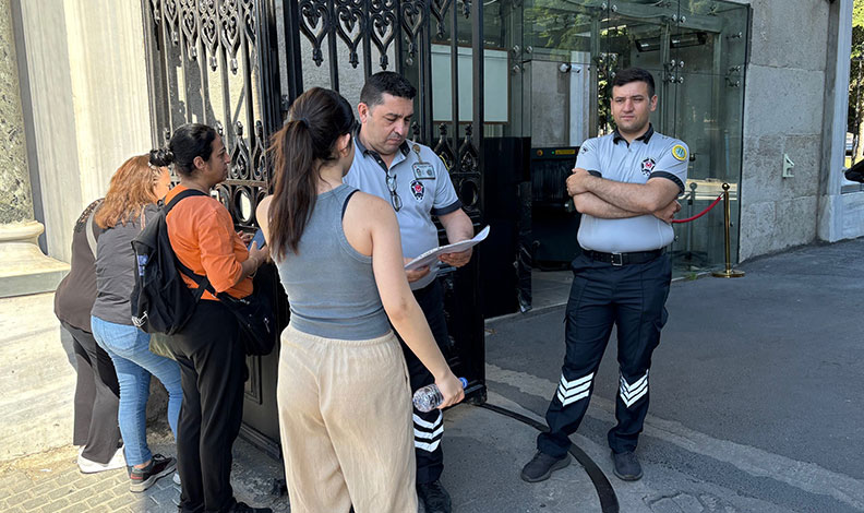 Geç kalan öğrenciler sınava alınmadı