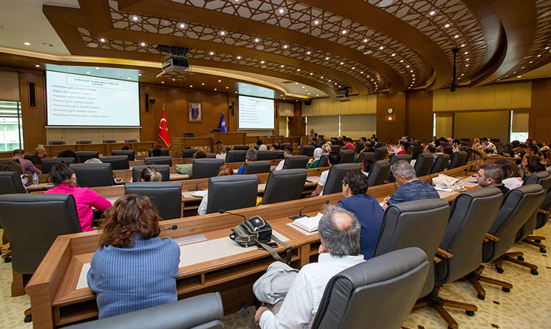 Büyükşehir’de stratejik planlama çalışmaları sürüyor
