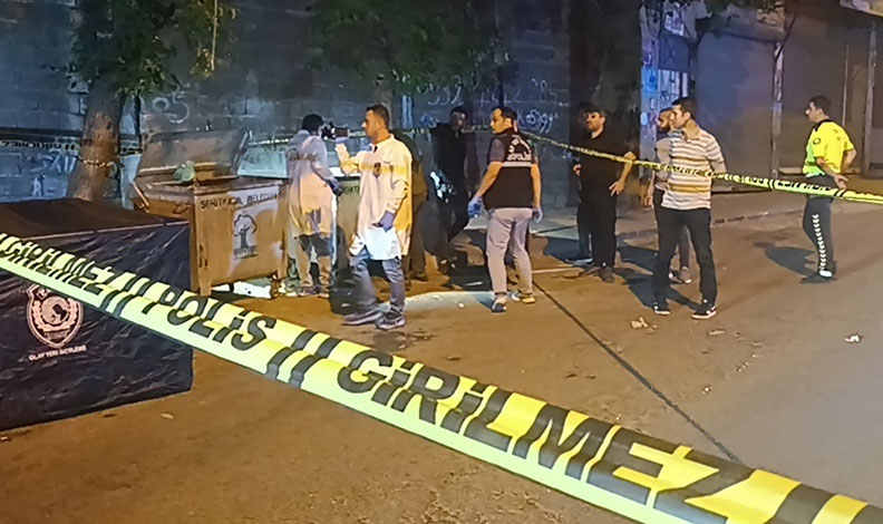 Karısını öldürüp çuvala koydu, sırtlayarak çöpe attı