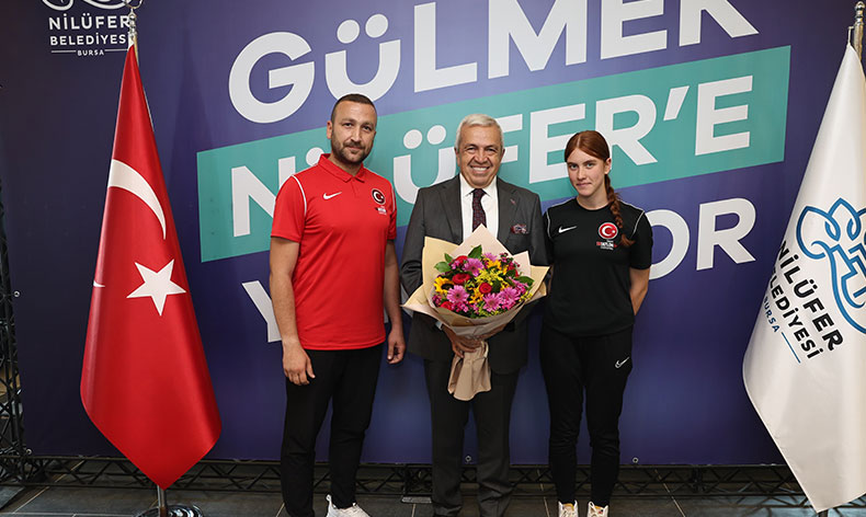 Bir günde bin 400 kişiyi ağırladı