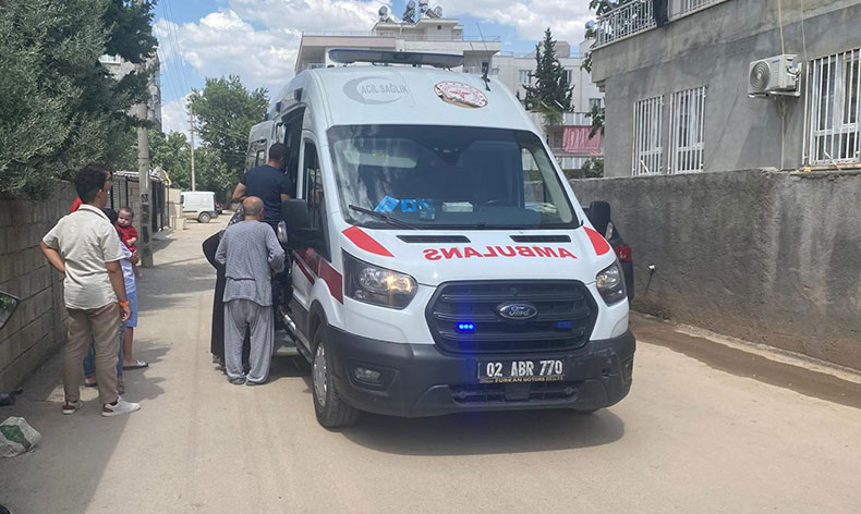 Elektrikli bisiklet 3 yaşındaki çocuğa çarptı