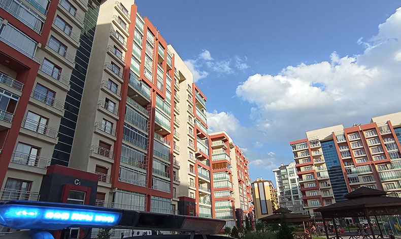 16 yaşındaki çocuk yanlışlıkla kendini vurdu