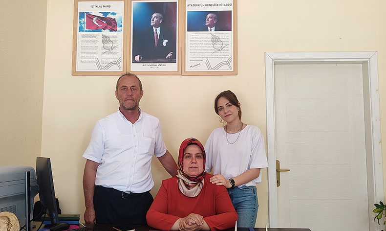 31 Mart’ta eşi, 2 Haziran’da kendisi muhtar oldu