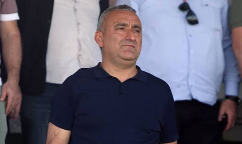 Ekrem Senal, haklarını devredeceğini açıkladı
