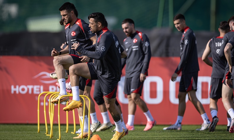 A Milli Futbol Takımı, Avrupa Şampiyonası öncesi son provayı Polonya ile yapacak